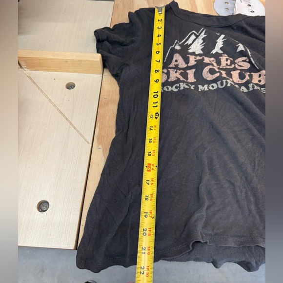 Anthropologie Apres Ski Club Graphic Tee - Picture 8 of 8